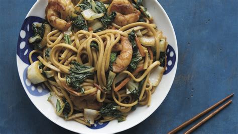 Stir-Fried Noodles with Shrimp and Vegetables Recipe
