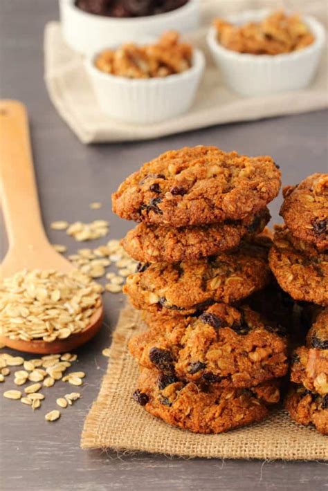 Vegan Oatmeal Raisin Cookies - Loving It Vegan