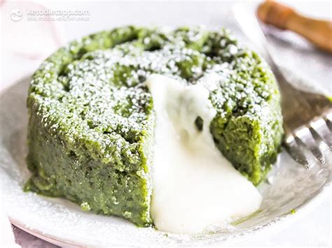 Keto White Chocolate & Matcha Lava Cake | KetoDiet Blog
