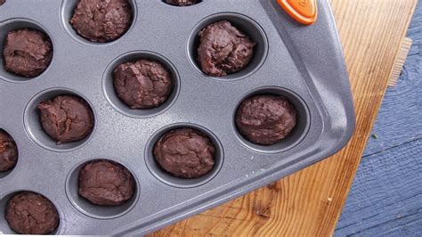 Daphne Oz's Better-For-You Brownie Bites - Rachael Ray …