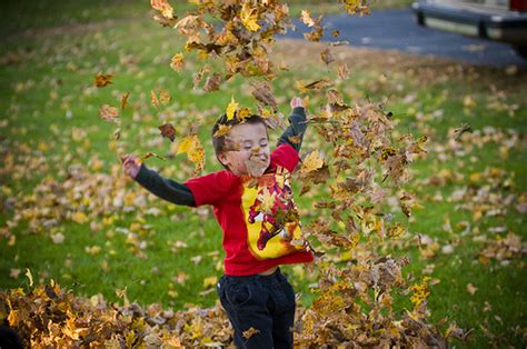 50 Awesome Autumn Activities for Kids (and Parents!)