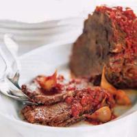OVEN-BRAISED BEEF WITH TOMATO SAUCE AND GARLIC